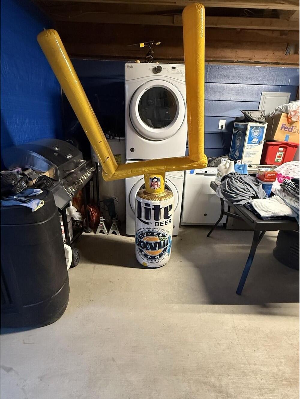 Vintage 36” Lite Beer Inflatable Super Bowl NFL Goalpost (asis)
